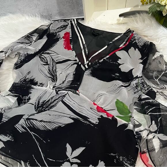 NEW WDNY Silk Semi Sheer Ruffle Flutter V-Neck Bell Sleeve Darted Blouse S NWT - Picture 9 of 15